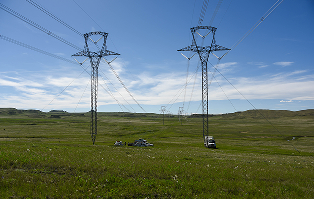 Crews work on the 500kv transmission lines.